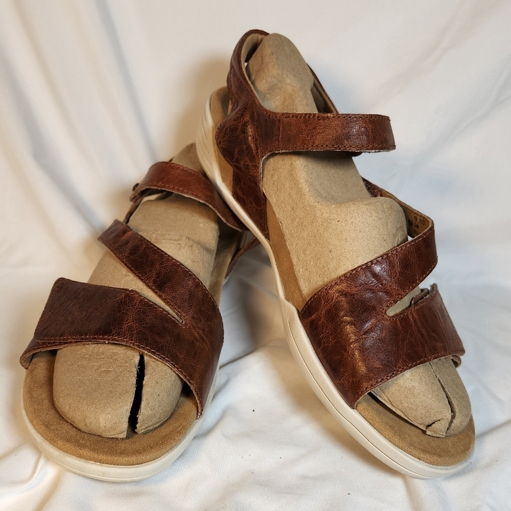 Halsa Womens Size 10M Denia Brown Soft Leather Hook And Loop Strappy Sandals